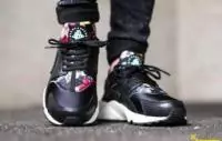 nike air huarache femmes gamme running chez nike black flowers